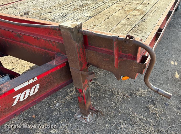 image for item JD9675 2006 Hillsboro  equipment trailer