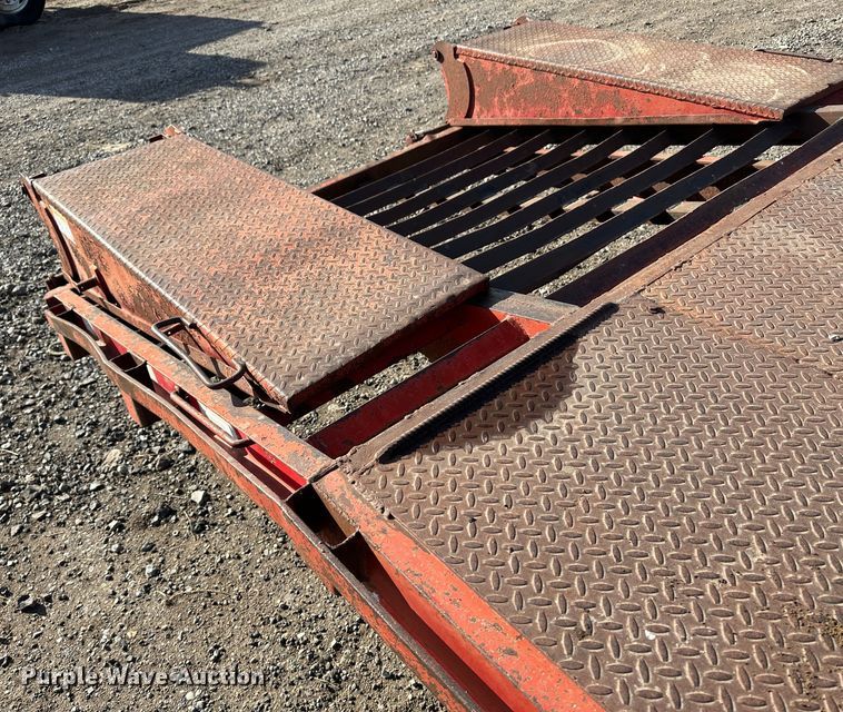 image for item JD9675 2006 Hillsboro  equipment trailer