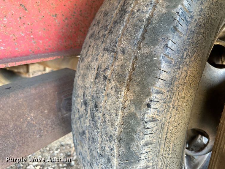 image for item JD9675 2006 Hillsboro  equipment trailer