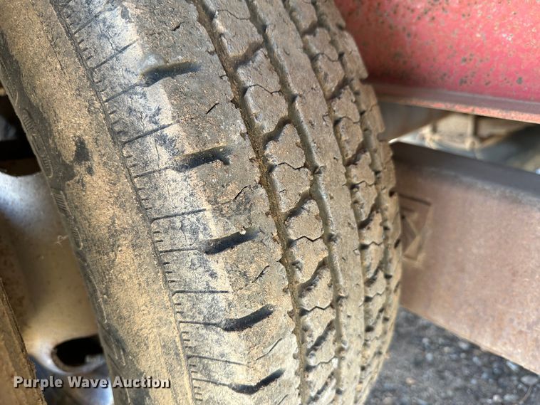 image for item JD9675 2006 Hillsboro  equipment trailer