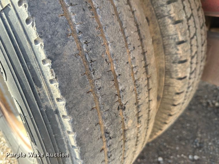 image for item JD9675 2006 Hillsboro  equipment trailer