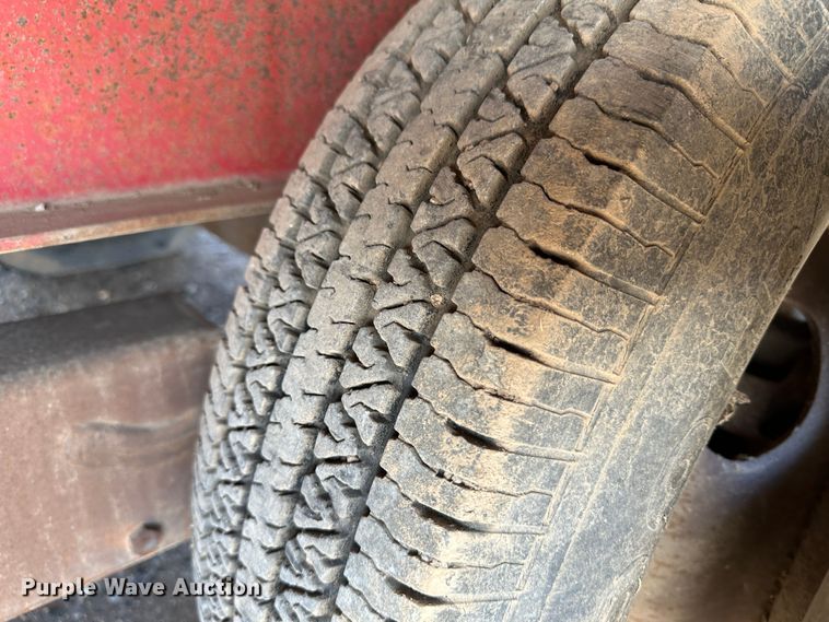 image for item JD9675 2006 Hillsboro  equipment trailer