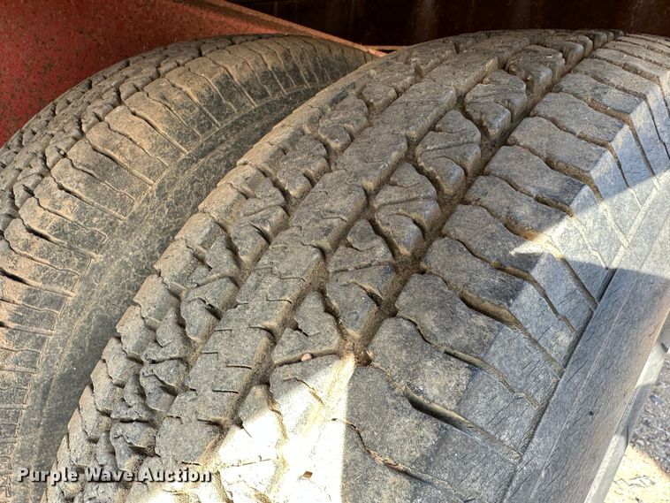 image for item JD9675 2006 Hillsboro  equipment trailer