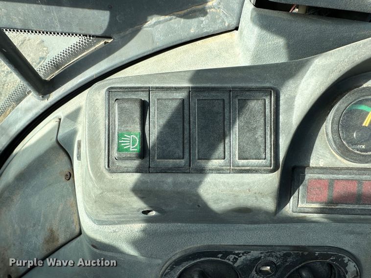 image for item JD9680 New Holland 555E  backhoe