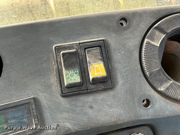 image for item JD9680 New Holland 555E  backhoe