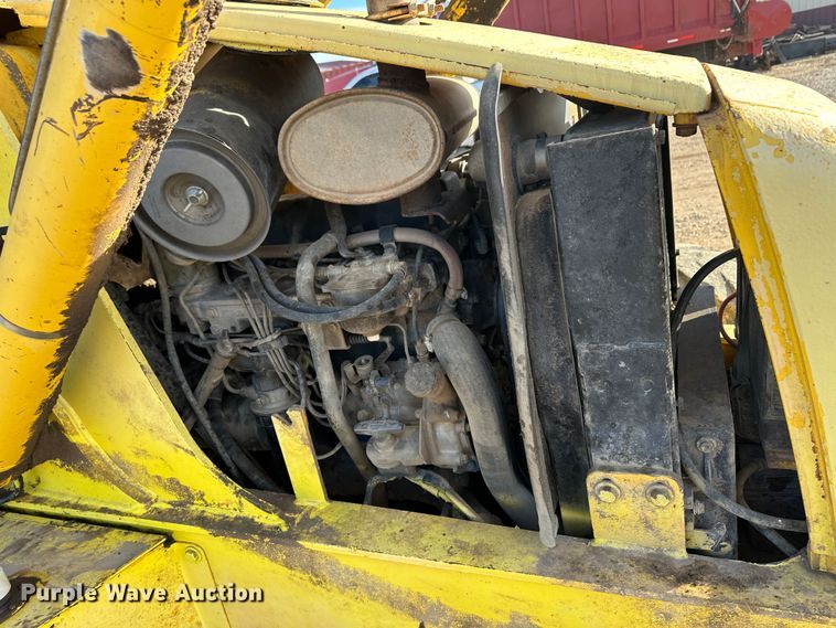 image for item JD9680 New Holland 555E  backhoe