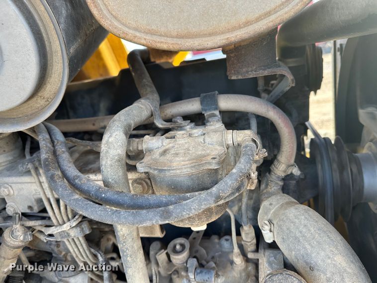 image for item JD9680 New Holland 555E  backhoe