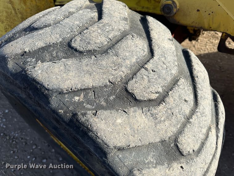 image for item JD9680 New Holland 555E  backhoe