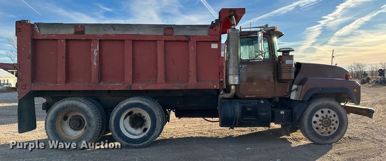 image for item JD9682 1998 Mack RD688S dump truck