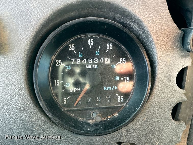 image for item JD9682 1998 Mack RD688S dump truck