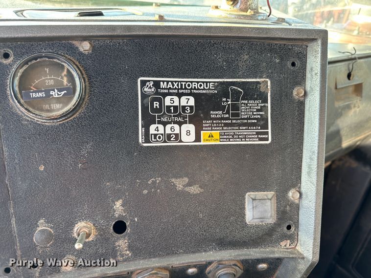 image for item JD9682 1998 Mack RD688S dump truck