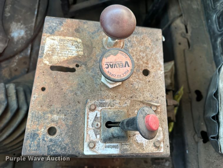 image for item JD9682 1998 Mack RD688S dump truck