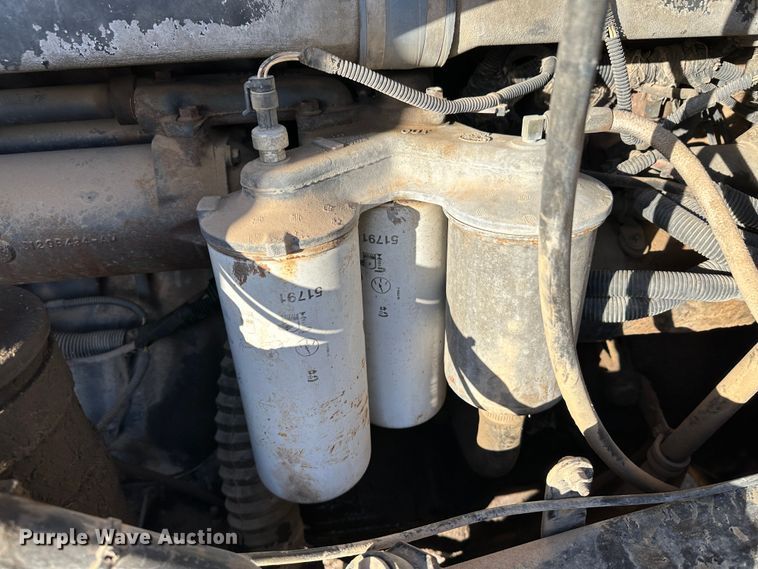 image for item JD9682 1998 Mack RD688S dump truck