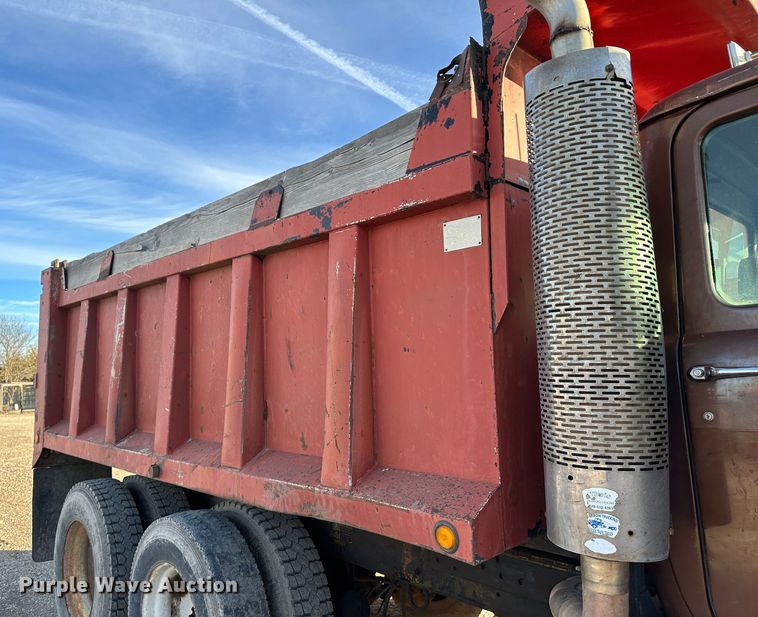 image for item JD9682 1998 Mack RD688S dump truck