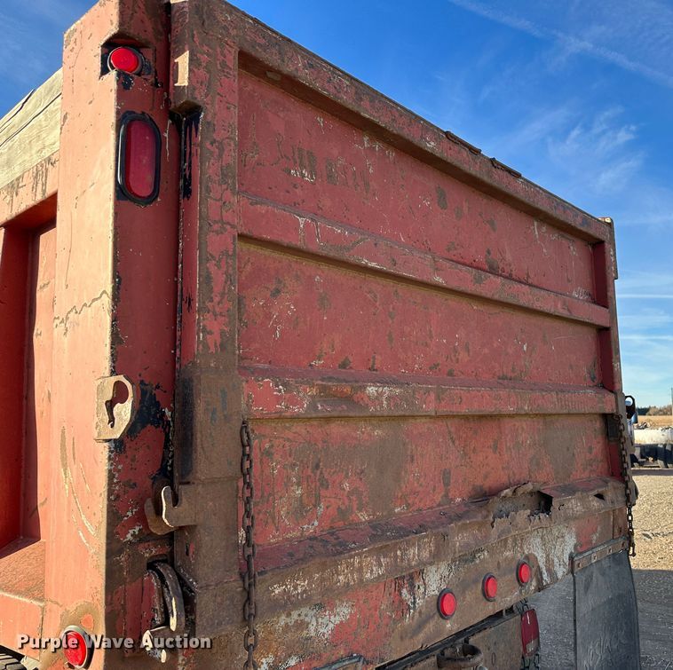 image for item JD9682 1998 Mack RD688S dump truck