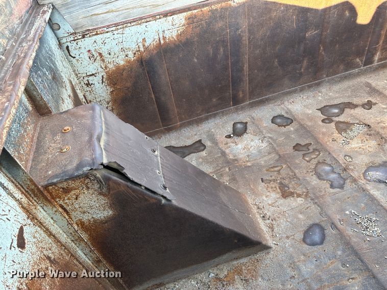 image for item JD9682 1998 Mack RD688S dump truck