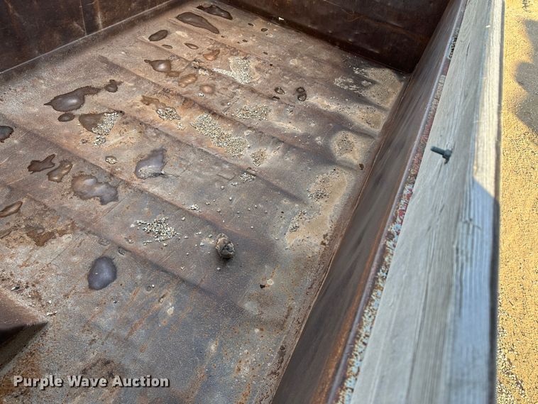 image for item JD9682 1998 Mack RD688S dump truck