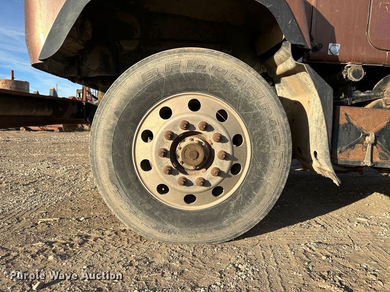 image for item JD9682 1998 Mack RD688S dump truck