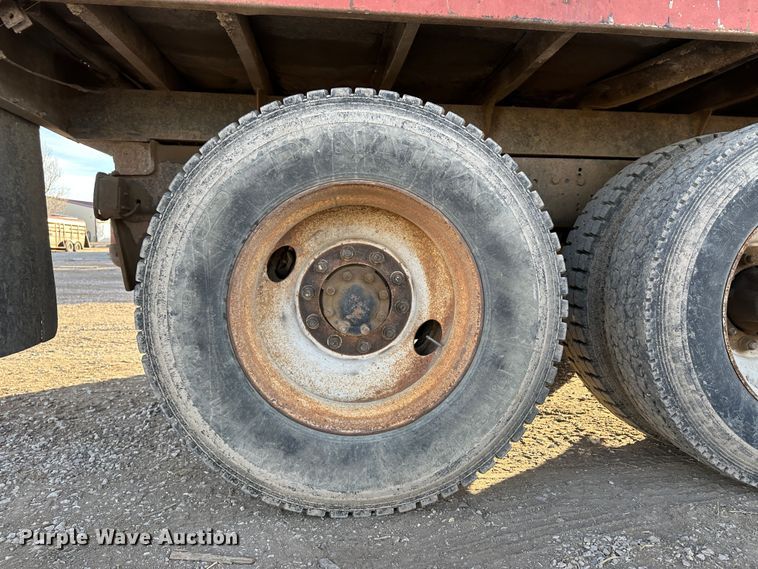 image for item JD9682 1998 Mack RD688S dump truck