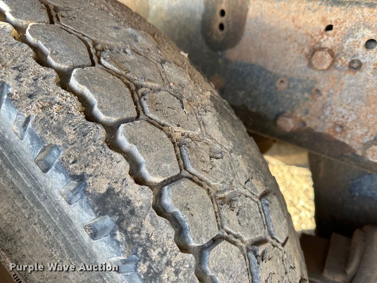 image for item JD9682 1998 Mack RD688S dump truck