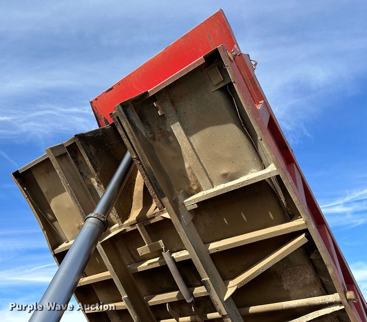 image for item JD9682 1998 Mack RD688S dump truck