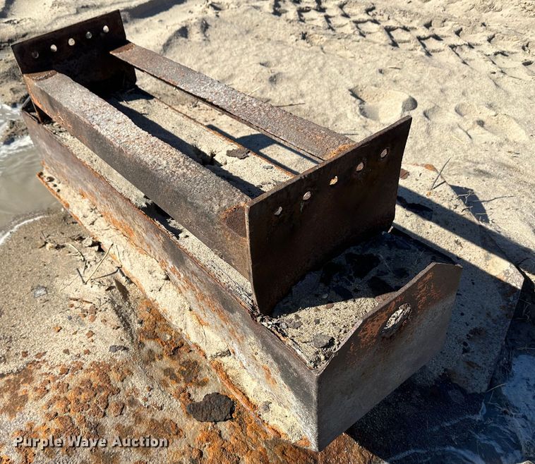 image for item JD9741 Kolberg  mast stacker conveyor