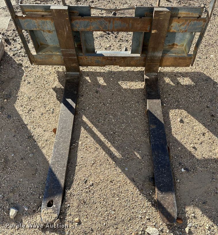 image for item JD9765 42"L skid steer forks