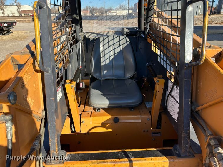 image for item JD9766 2000 Case 1845C  skid steer loader