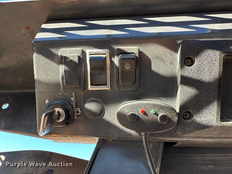 image for item JD9766 2000 Case 1845C  skid steer loader