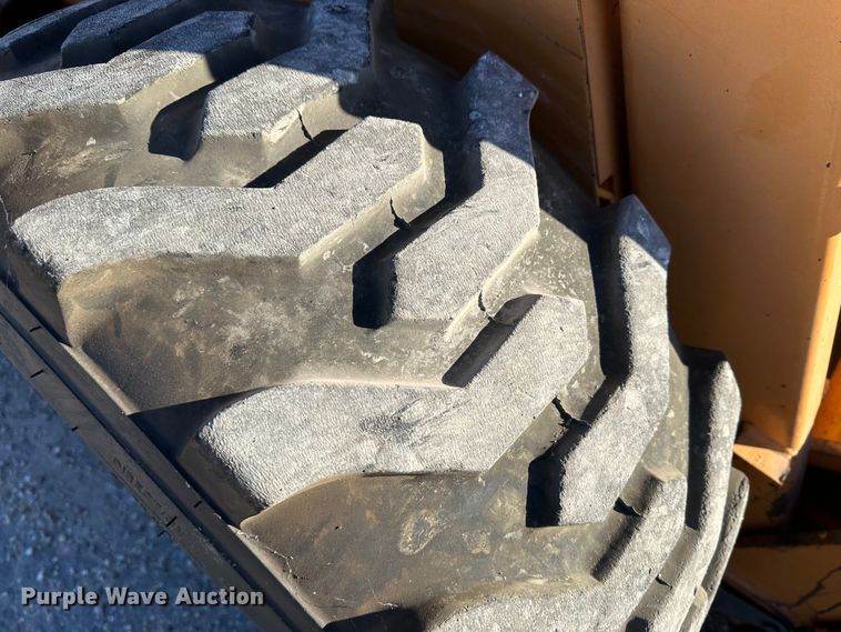 image for item JD9766 2000 Case 1845C  skid steer loader