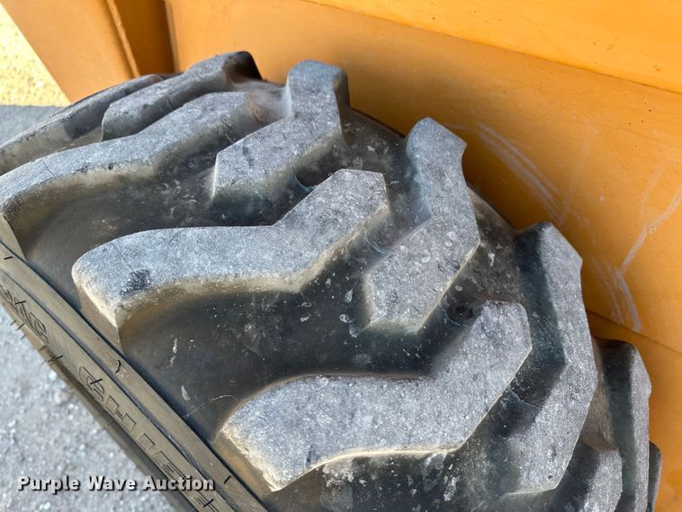 image for item JD9766 2000 Case 1845C  skid steer loader