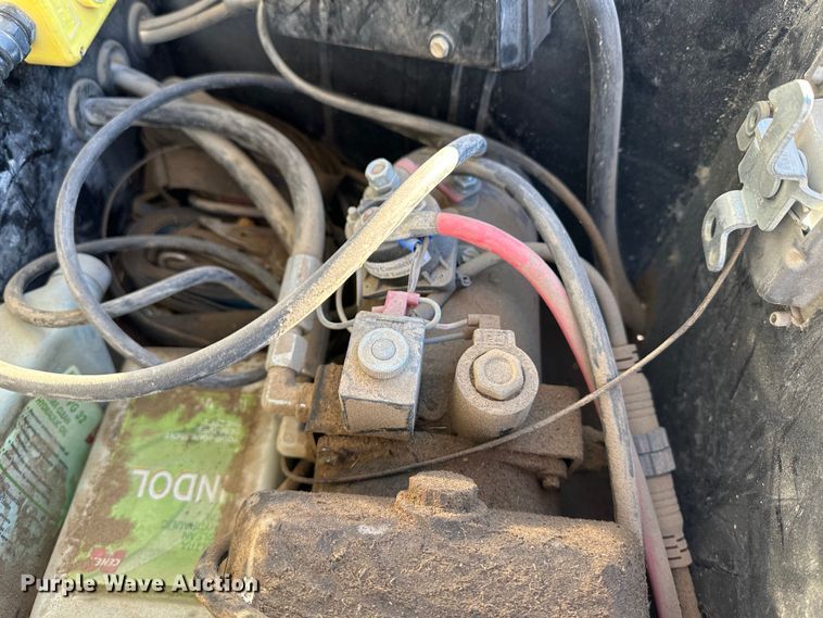 image for item JD9768 2015 PJ D9162  dump trailer