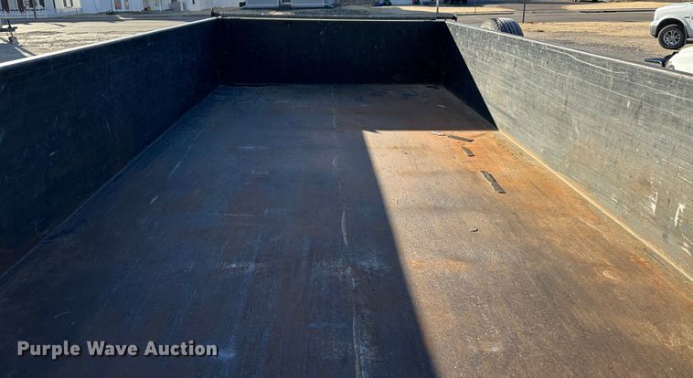 image for item JD9768 2015 PJ D9162  dump trailer