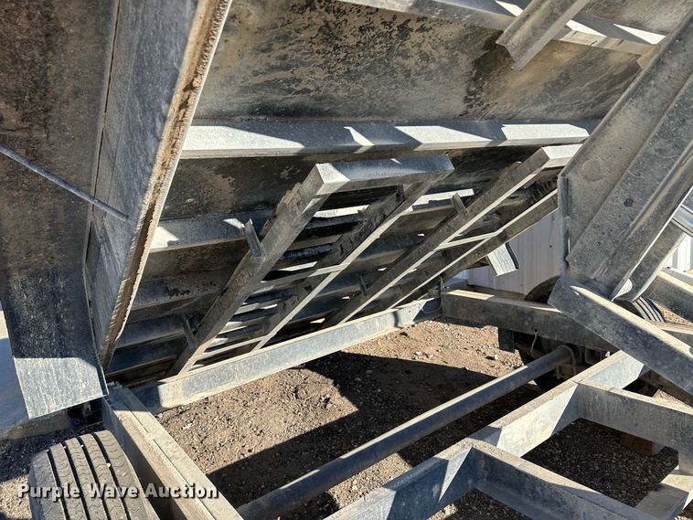 image for item JD9768 2015 PJ D9162  dump trailer