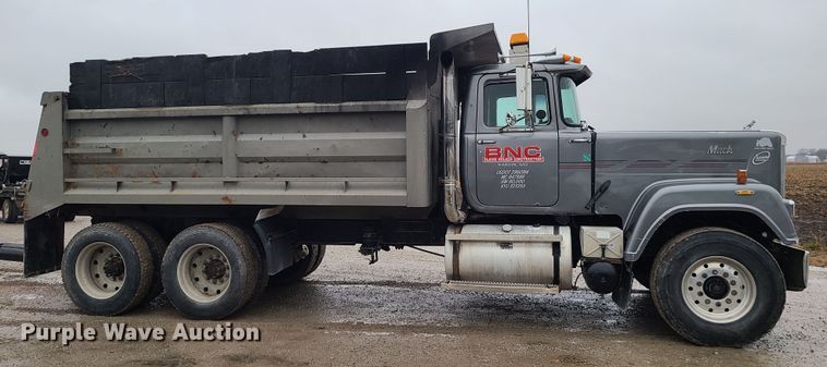 image for item JG9614 1987 Mack RW713  dump truck