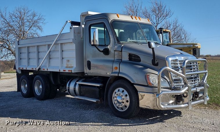 image for item JK9044 2012 Freightliner Cascadia  dump truck