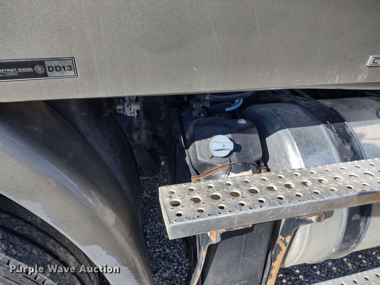 image for item JK9044 2012 Freightliner Cascadia  dump truck