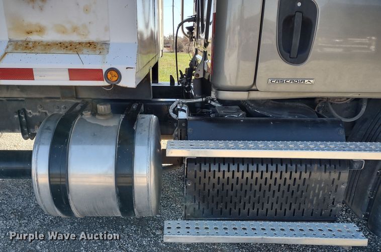 image for item JK9044 2012 Freightliner Cascadia  dump truck