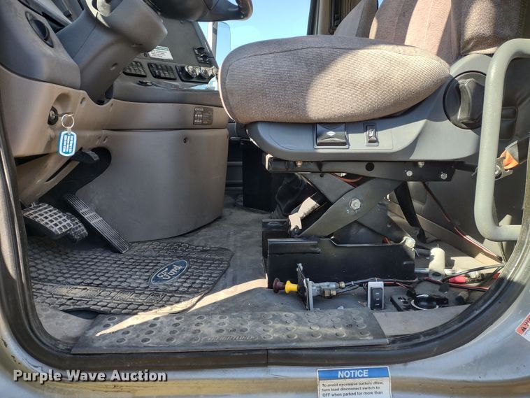 image for item JK9044 2012 Freightliner Cascadia  dump truck