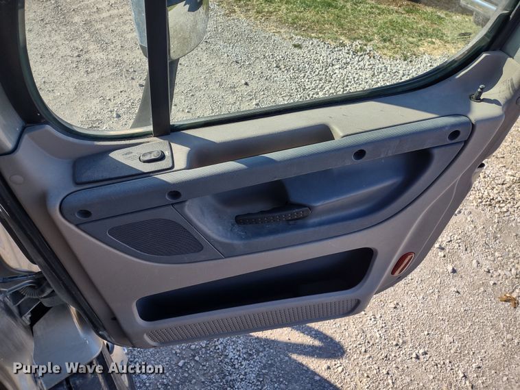 image for item JK9044 2012 Freightliner Cascadia  dump truck