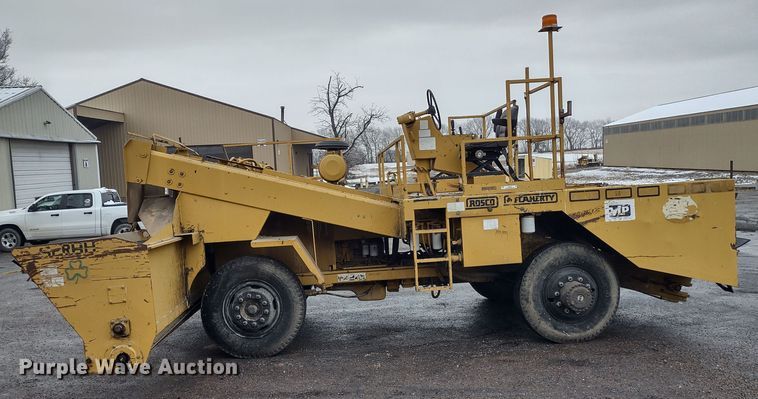 image for item JK9050 1998 Rosco SPRH-H  chip spreader