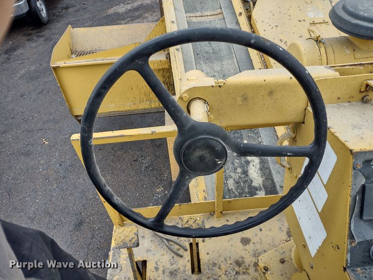 image for item JK9050 1998 Rosco SPRH-H  chip spreader