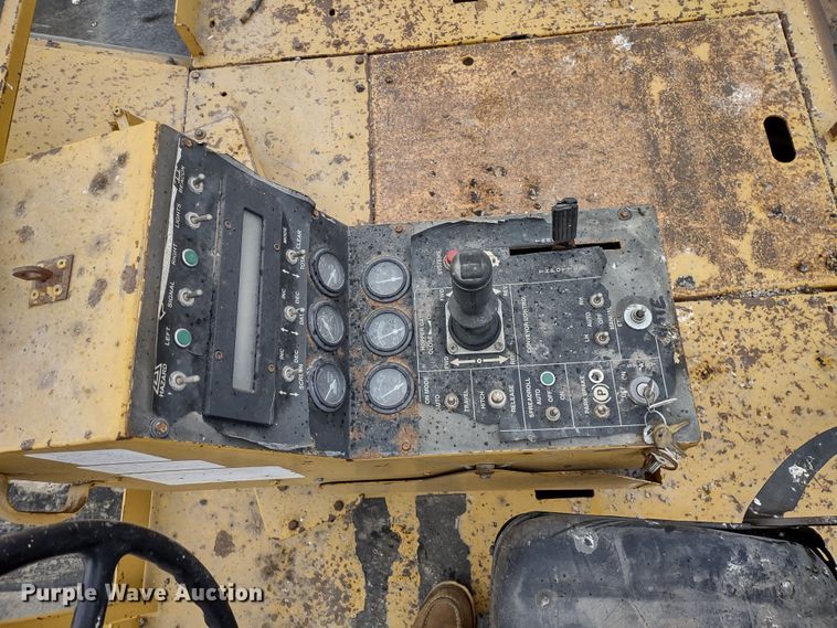 image for item JK9050 1998 Rosco SPRH-H  chip spreader