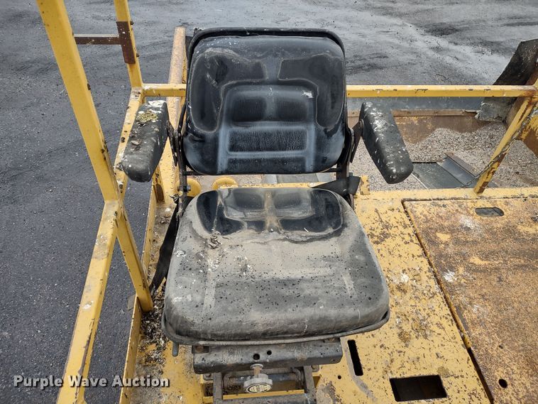 image for item JK9050 1998 Rosco SPRH-H  chip spreader