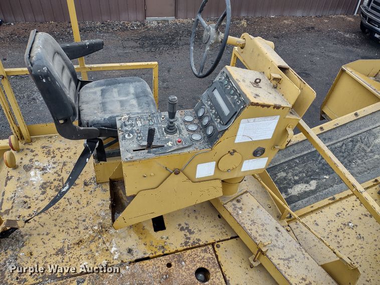 image for item JK9050 1998 Rosco SPRH-H  chip spreader