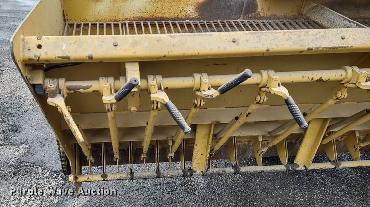 image for item JK9050 1998 Rosco SPRH-H  chip spreader