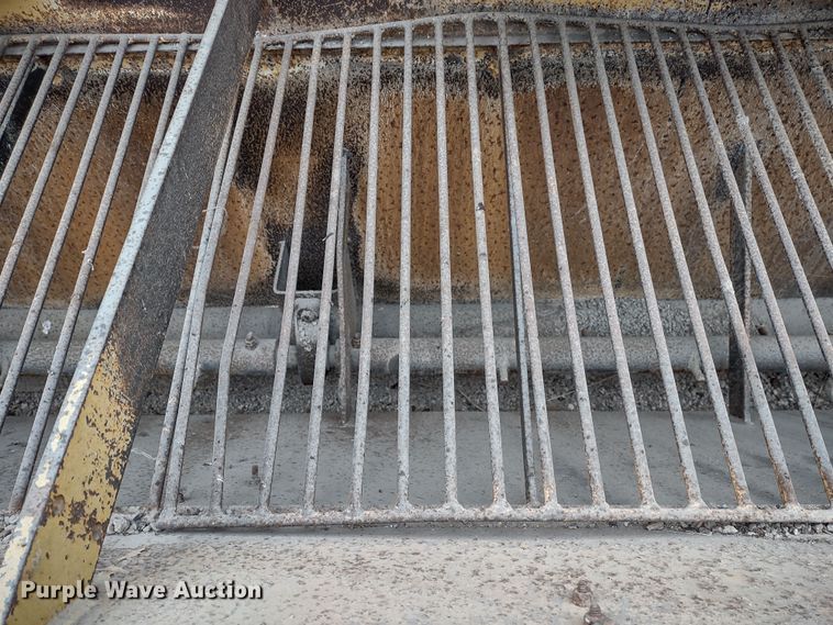 image for item JK9050 1998 Rosco SPRH-H  chip spreader