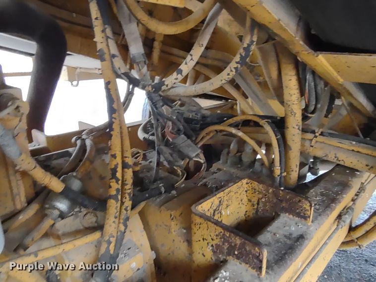 image for item JK9050 1998 Rosco SPRH-H  chip spreader