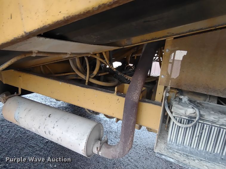 image for item JK9050 1998 Rosco SPRH-H  chip spreader