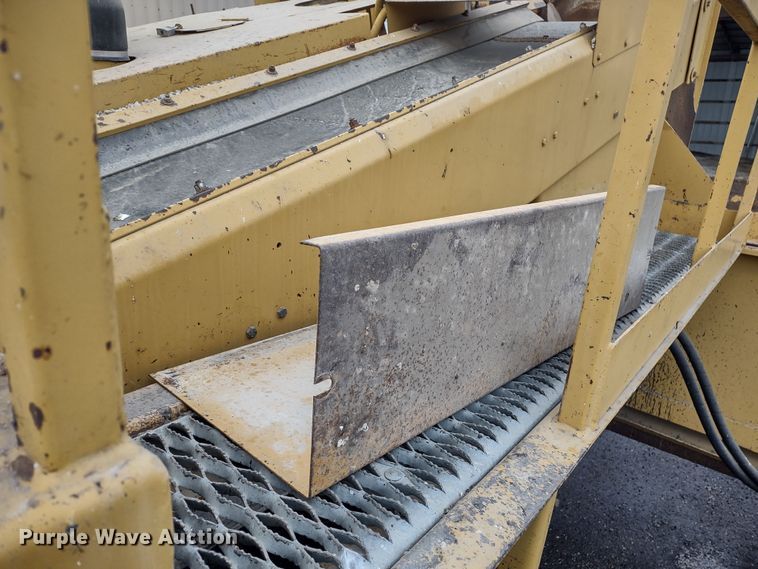 image for item JK9050 1998 Rosco SPRH-H  chip spreader